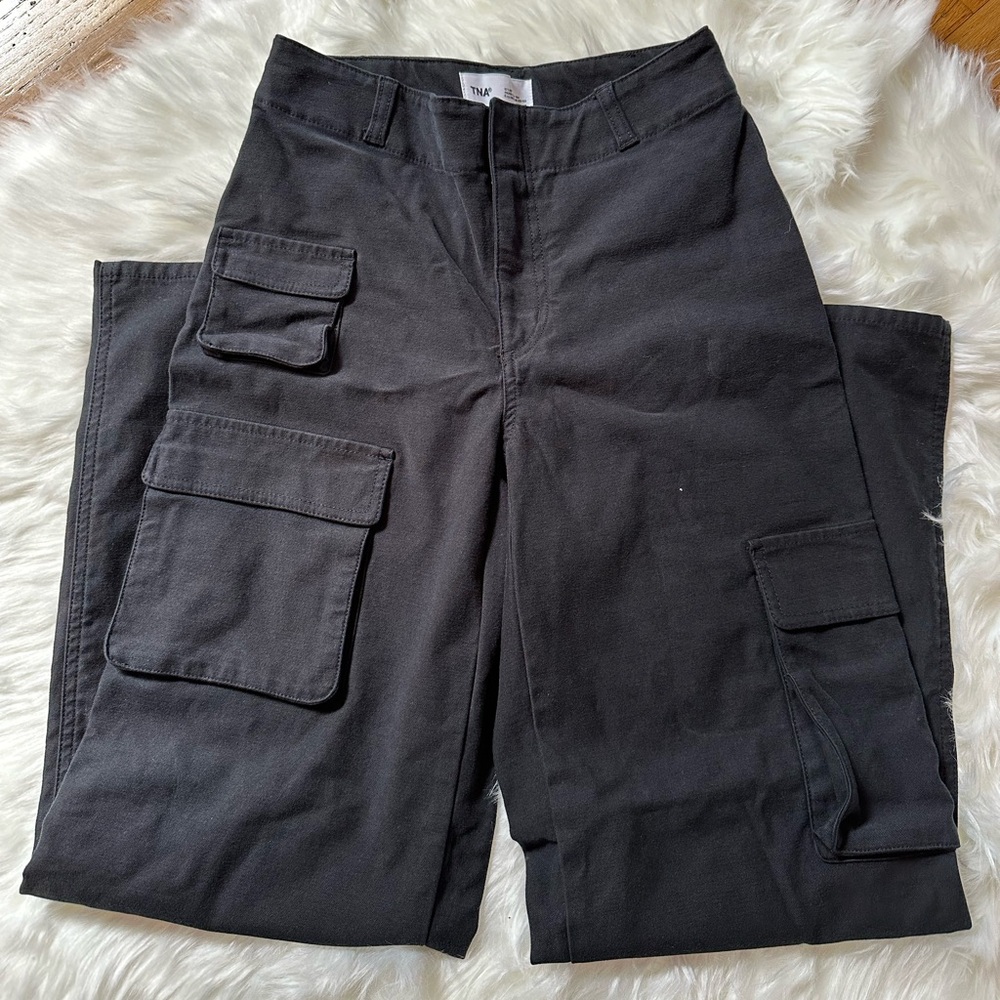 aritzia black cargo pants